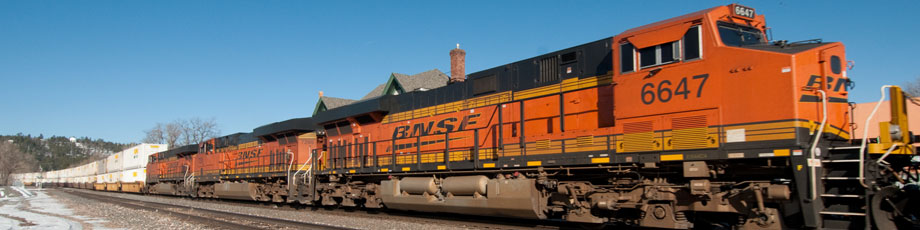 Train pulling into Downtown Flagstaff Amtrak station